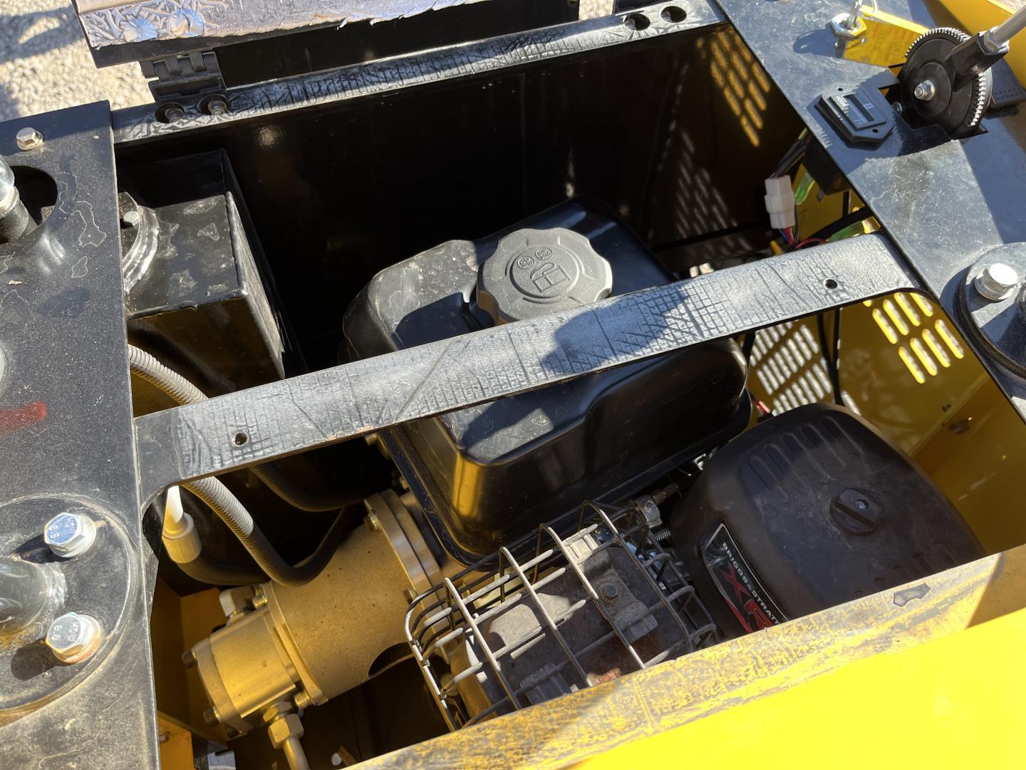 ./imagenes/INVOICE/2019/17384/MINIEXCAVADORA KOTA KT13 (2).JPG